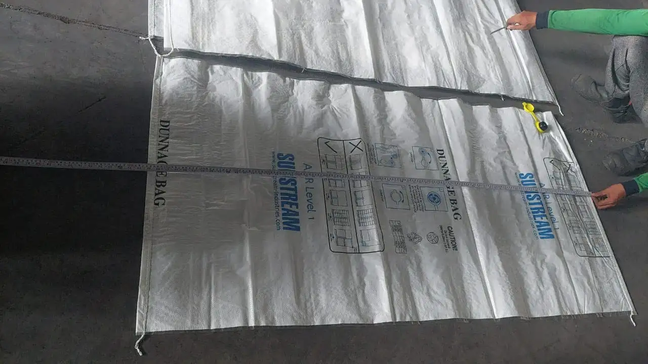 Lembaran Logam Bergelombang 106 x 116 cm