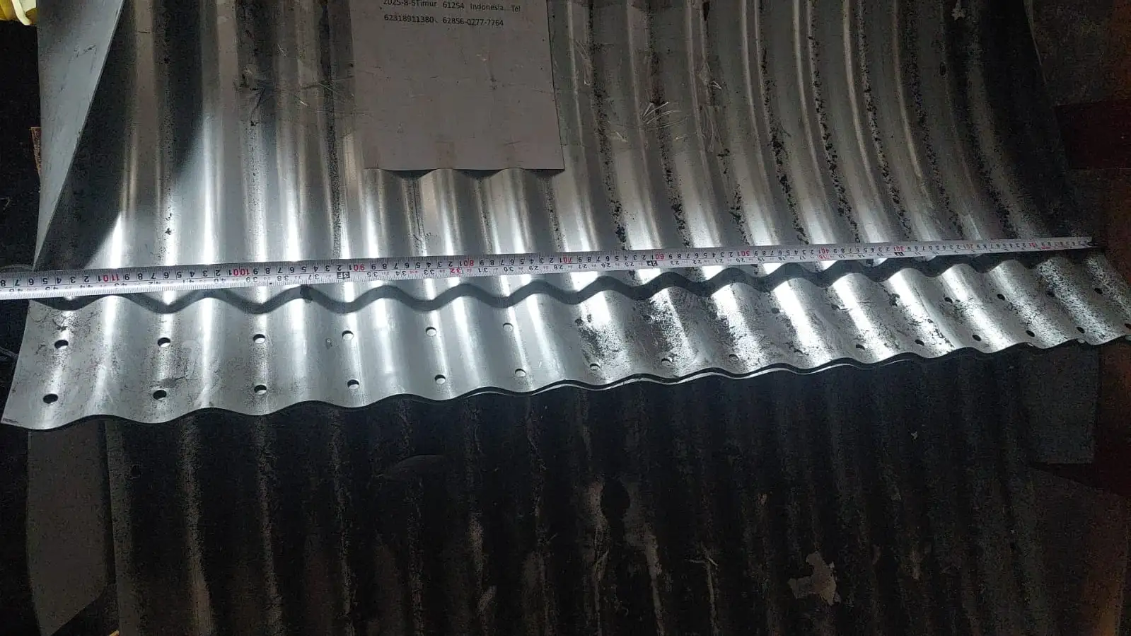 Lembaran Logam Bergelombang 325,5 x 116 cm