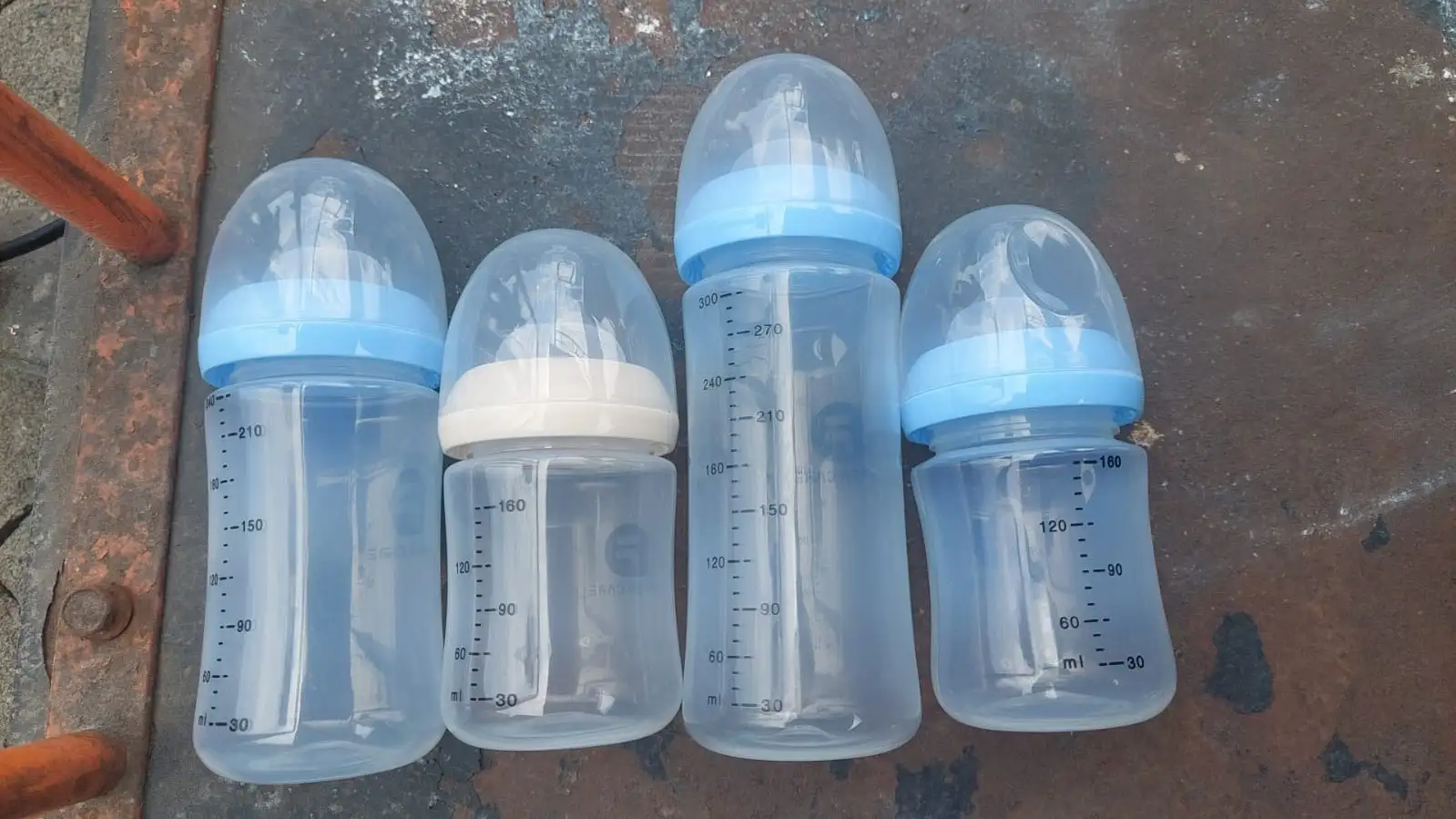 Botol Dot Bayi Berbagai Warna